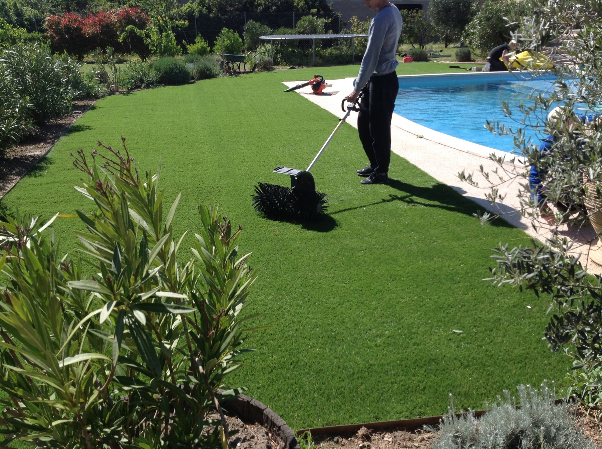 poseur de gazon synthétique dans les bouches du rhône